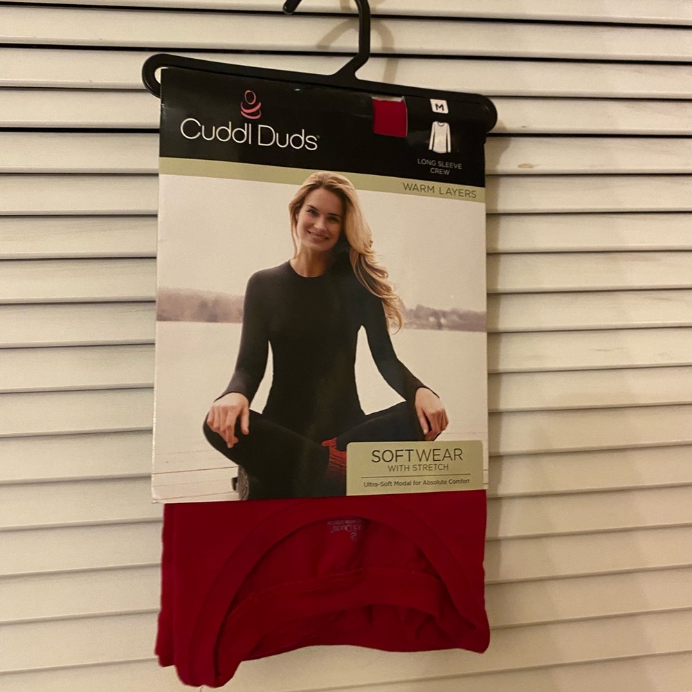 Cuddl Duds Long sleeve crew - Red Sz Med - New with tags!